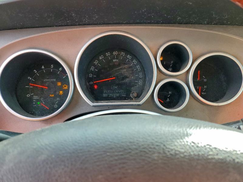 Photo 9 from auction – 2011 TOYOTA SEQUOIA PL with VIN 5TDDW5G17BS054262