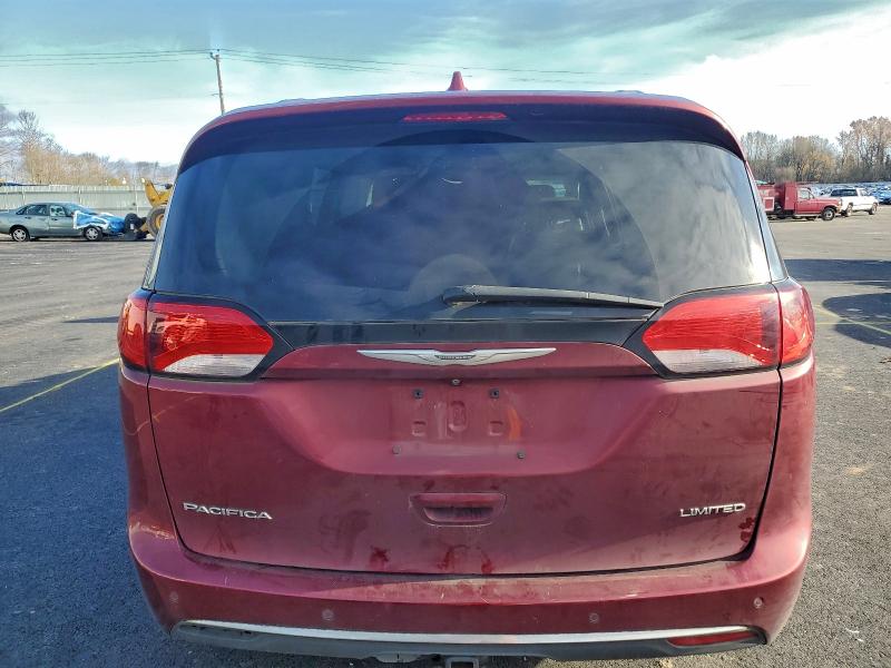 Photo 6 from auction – 2017 CHRYSLER PACIFICA L with VIN 2C4RC1GG0HR528498