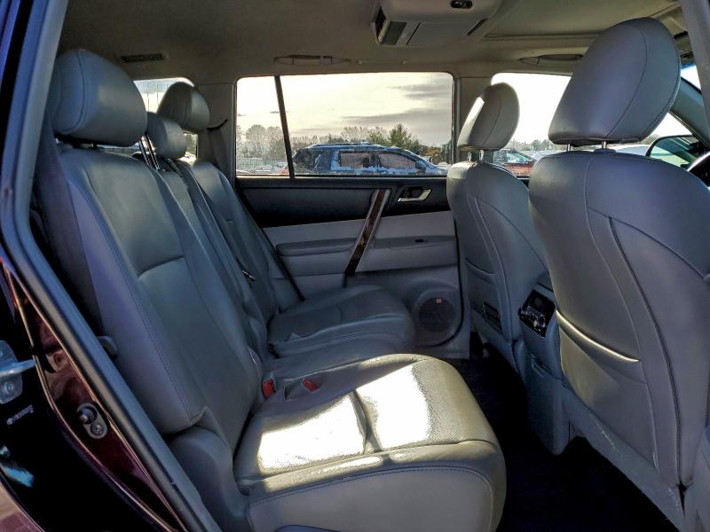 Photo 11 from auction – 2013 TOYOTA HIGHLANDER with VIN 5TDDK3EH3DS261122