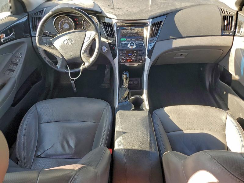 Photo 8 from auction – 2012 HYUNDAI SONATA SE with VIN 5NPEC4AC9CH351395