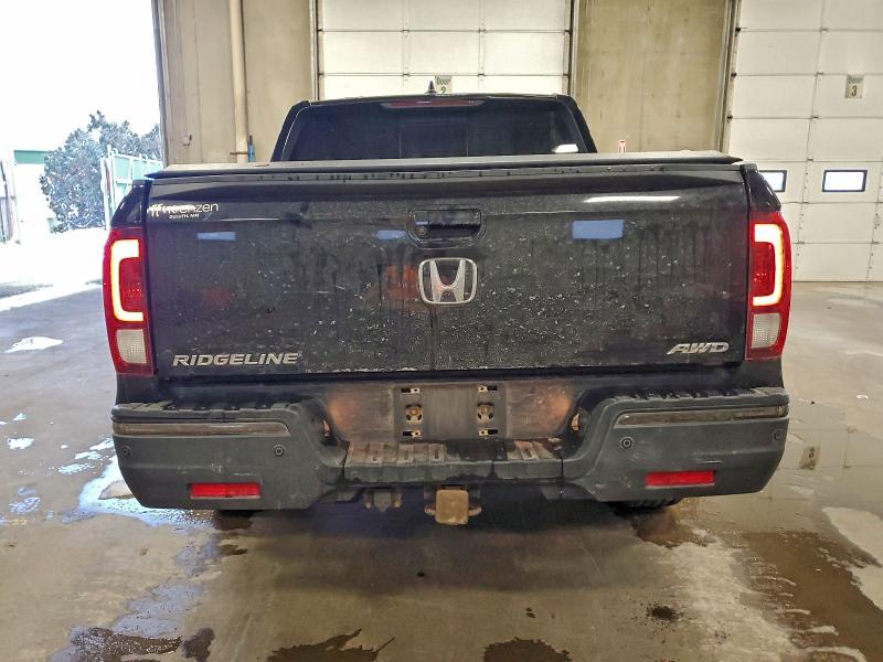 Photo 6 from auction – 2017 HONDA RIDGELINE with VIN 5FPYK3F86HB030622