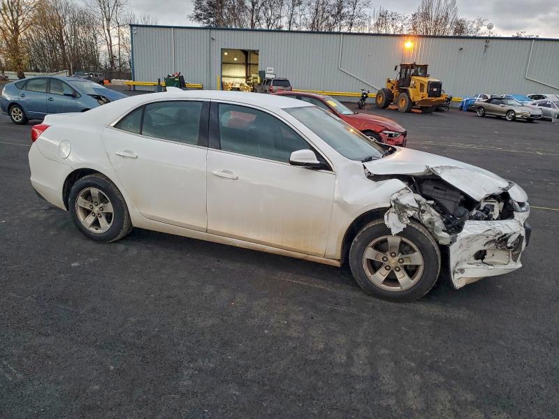 Photo 4 from auction – 2015 CHEVROLET MALIBU with VIN 1G11C5SL8FF131207