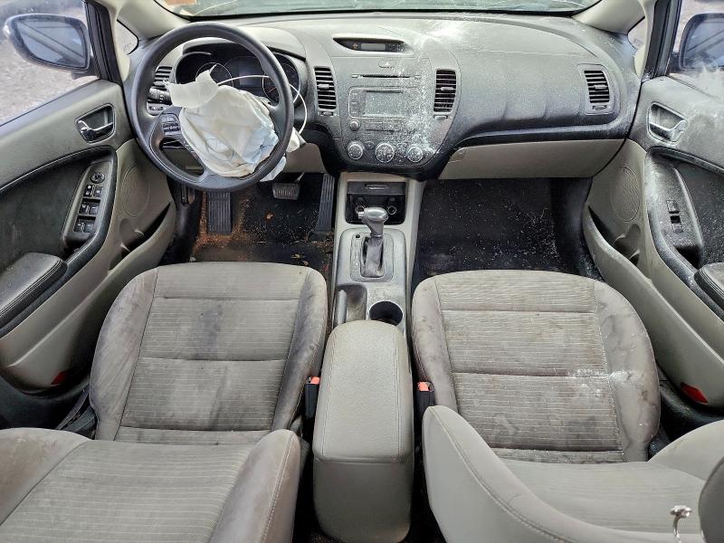 Photo 8 from auction – 2016 KIA FORTE LX with VIN KNAFX4A6XG5584398