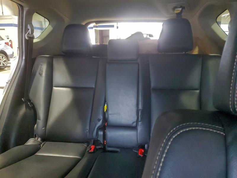 Photo 10 from auction – 2015 TOYOTA RAV4 LIMIT with VIN 2T3DFREV0FW270701