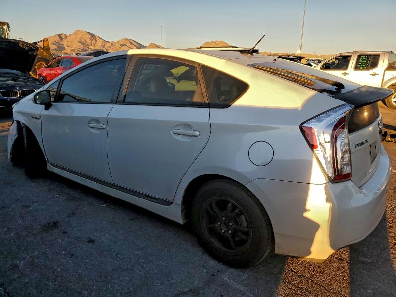 Photo 2 from auction – 2014 TOYOTA PRIUS with VIN JTDKN3DU8E0390636