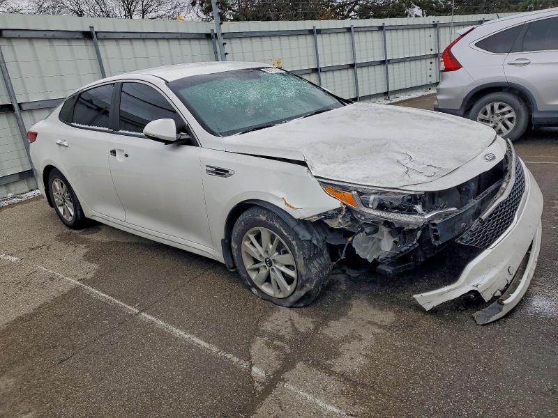 Photo 4 from auction – 2016 KIA OPTIMA with VIN KNAGT4L36G5086427