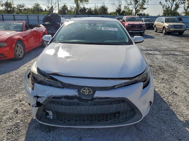 Photo 5 from auction – 2021 TOYOTA COROLLA LE with VIN 5YFEPMAE2MP167197