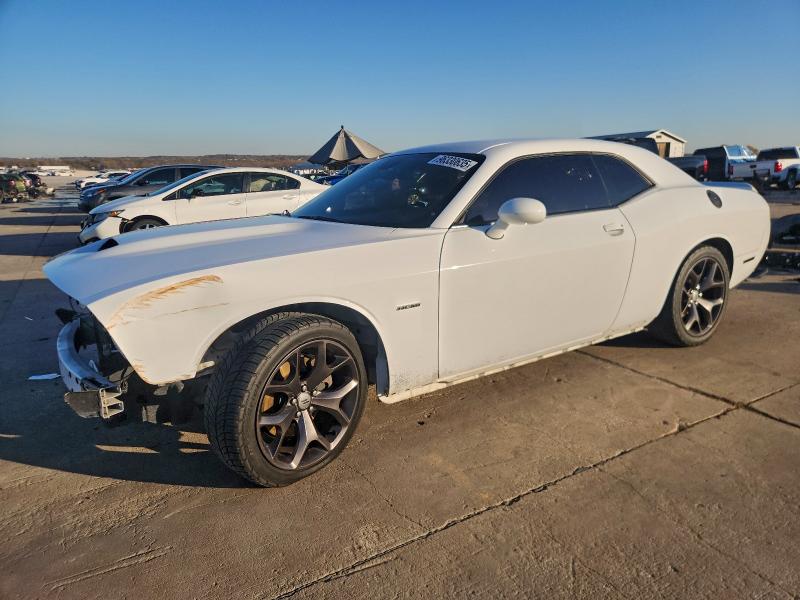 DODGE CHALLENGER 2019 with VIN 2C3CDZBT2KH573563 - Photo from auction