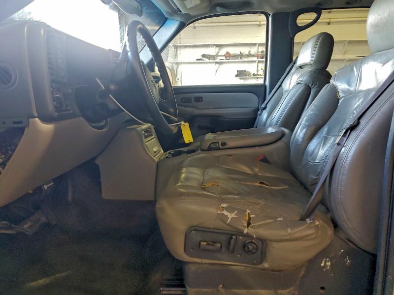 Photo 7 from auction – 2002 CHEVROLET SUBURBAN K with VIN 3GNFK16ZX2G192680