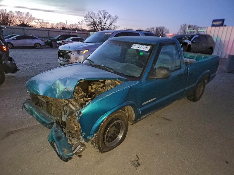 GMC SONOMA 1995 with VIN 1GTCS1444S8522385 - Photo from auction