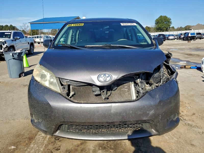 Foto 5 de la subasta – 2012 TOYOTA SIENNA con VIN 5TDZK3DC8CS248764