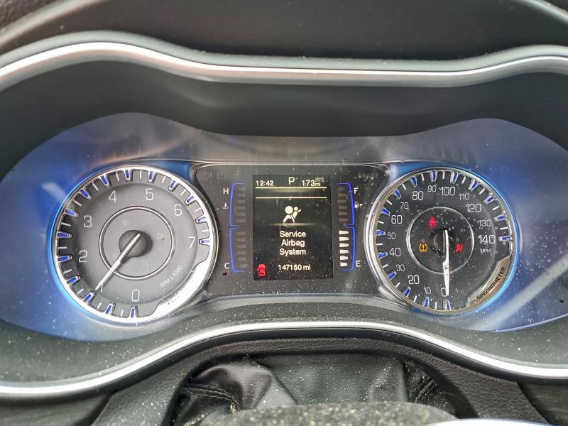 Photo 9 from auction – 2015 CHRYSLER 200 LIMITE with VIN 1C3CCCAB6FN684865