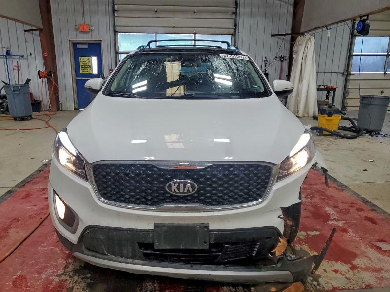 Photo 5 from auction – 2017 KIA SORENTO EX with VIN 5XYPHDA5XHG314852