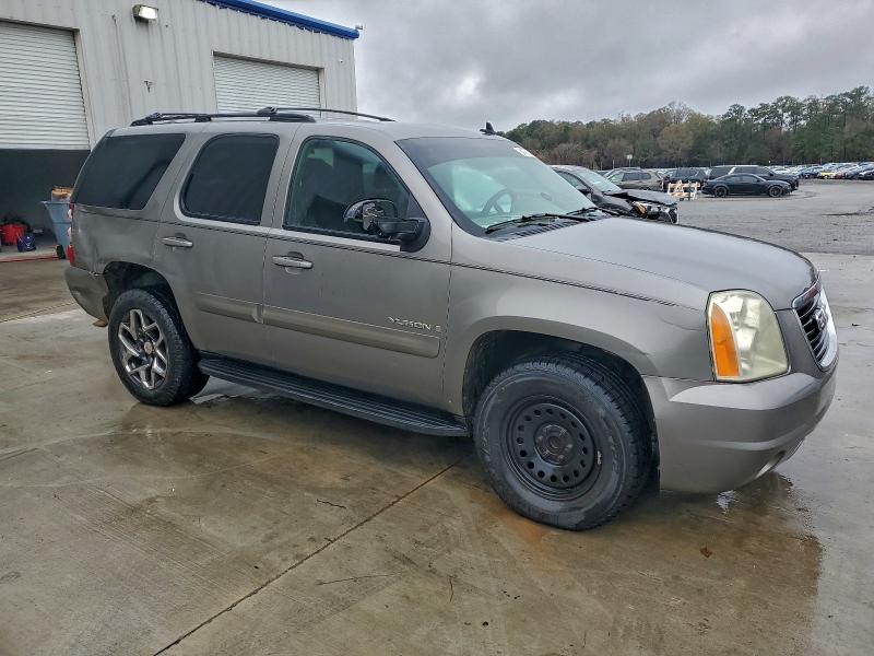 Photo 4 from auction – 2007 GMC YUKON with VIN 1GKFC13J17J103402