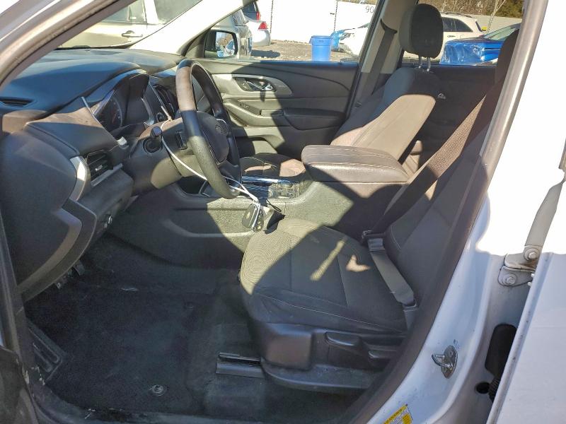 Photo 7 from auction – 2019 CHEVROLET TRAVERSE L with VIN 1GNERFKW7KJ146092