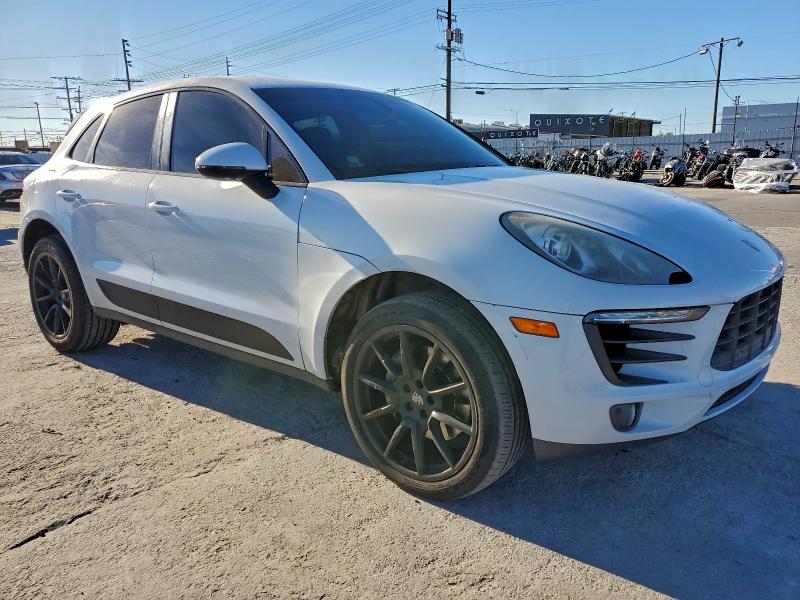 Photo 4 from auction – 2016 PORSCHE MACAN S with VIN WP1AB2A58GLB43354