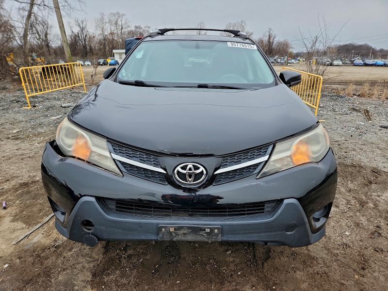 Photo 5 from auction – 2014 TOYOTA RAV4 LE with VIN 2T3BFREV2EW220842