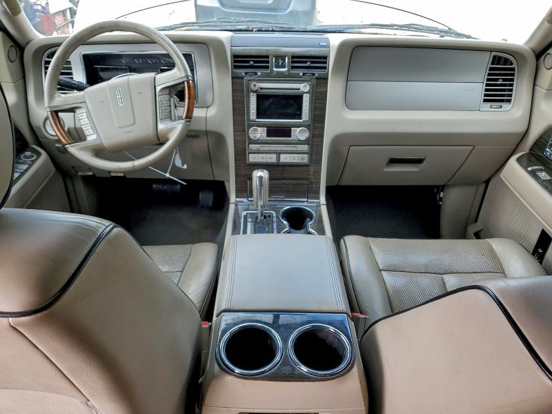 Photo 8 from auction – 2008 LINCOLN NAVIGATOR with VIN 5LMFU27548LJ14131