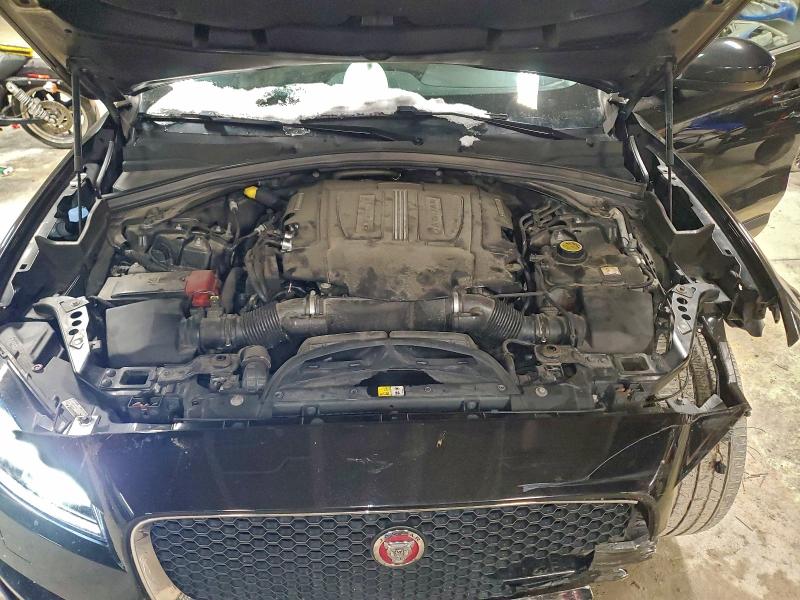 Photo 12 from auction – 2017 JAGUAR F-PACE PRE with VIN SADCK2BV5HA899704