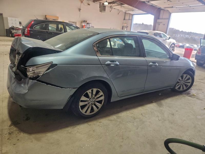 Photo 3 from auction – 2011 HONDA ACCORD EXL with VIN 1HGCP2F83BA119841