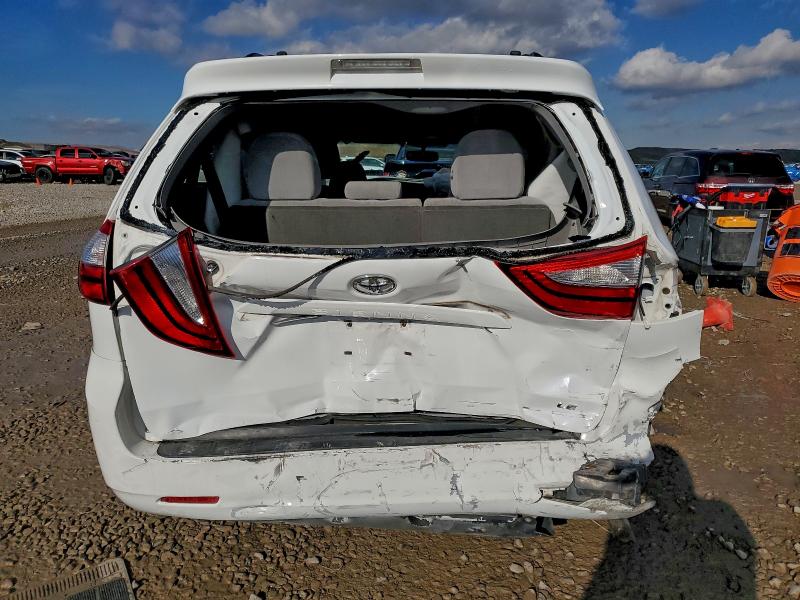Photo 6 from auction – 2015 TOYOTA SIENNA with VIN 5TDKK3DC9FS616097