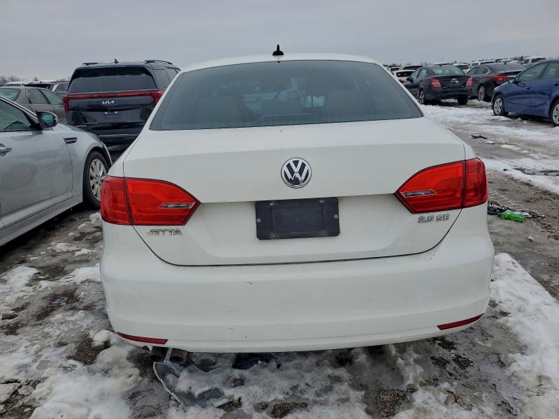 Photo 6 from auction – 2011 VOLKSWAGEN JETTA with VIN 3VWDZ7AJ4BM324539