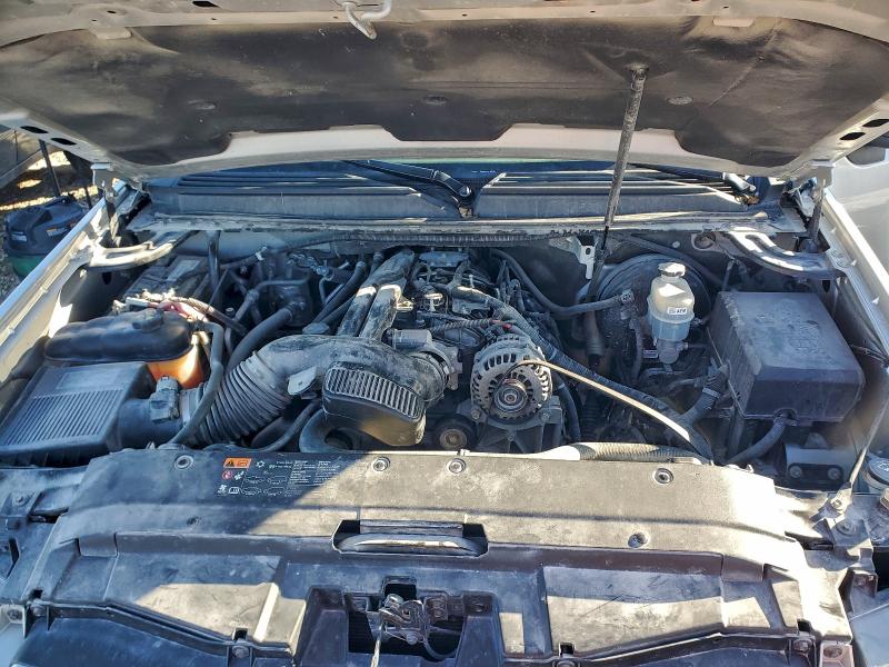 Photo 12 from auction – 2011 CHEVROLET SUBURBAN with VIN 1GNSKJE35BR306810