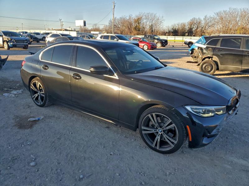 Photo 4 from auction – 2019 BMW 330XI with VIN 3MW5R7J51K8A26532