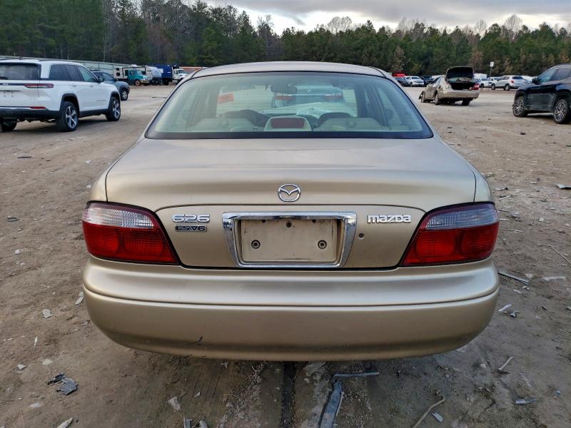 Photo 6 from auction – 2000 MAZDA 626 ES with VIN 1YVGF22F5Y5118712