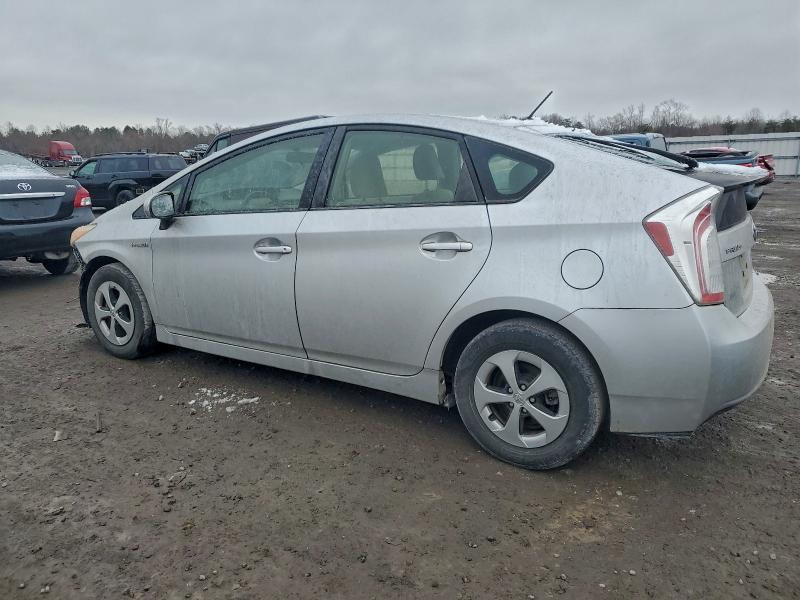 Foto 2 de la subasta – 2012 TOYOTA PRIUS con VIN JTDKN3DU5C5422698