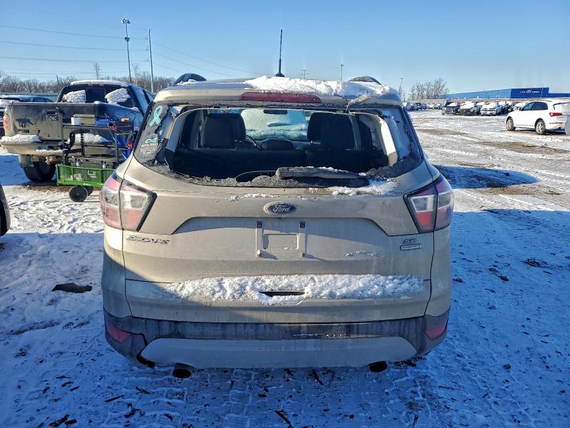 Photo 6 from auction – 2017 FORD ESCAPE SE with VIN 1FMCU0GDXHUC77328