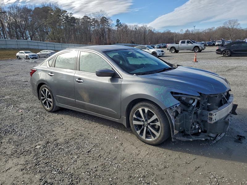 Photo 4 from auction – 2017 NISSAN ALTIMA 2.5 with VIN 1N4AL3AP0HC124066