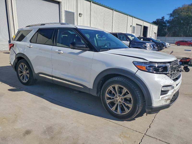 Photo 4 from auction – 2021 FORD EXPLORER L with VIN 1FMSK7FH9MGA85812