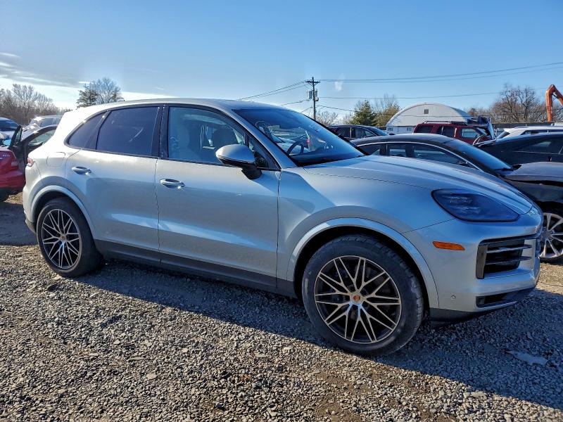 Photo 4 from auction – 2025 PORSCHE CAYENNE with VIN WP1AA2AY1SDA05624