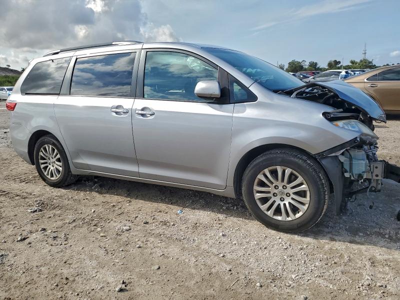 Photo 4 from auction – 2015 TOYOTA SIENNA XLE with VIN 5TDYK3DC7FS581246