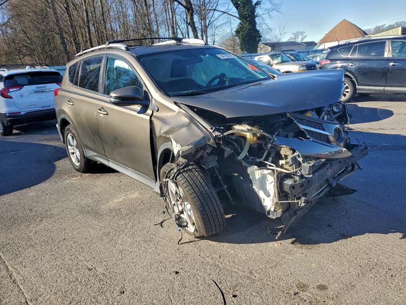Photo 4 from auction – 2014 TOYOTA RAV4 XLE with VIN 2T3RFREV4EW155877