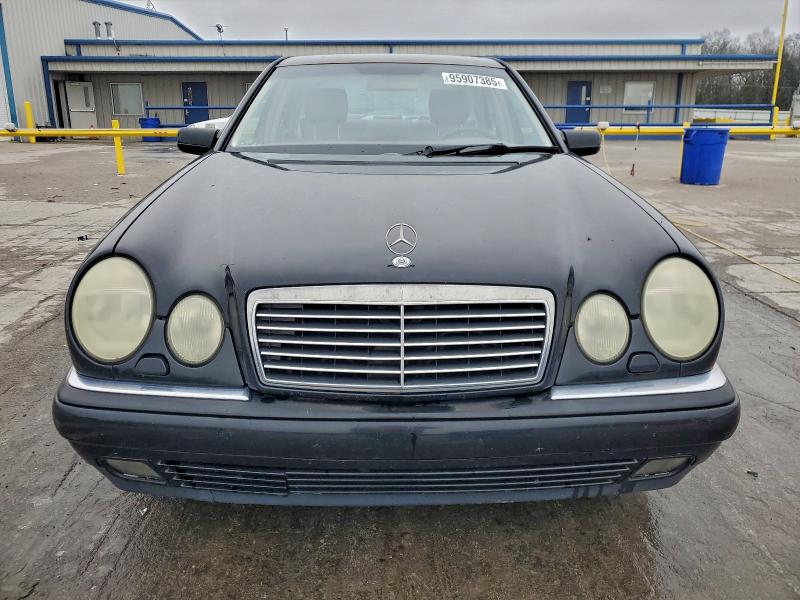 Photo 5 from auction – 1999 MERCEDES-BENZ E 320 with VIN WDBJF65H3XA891084