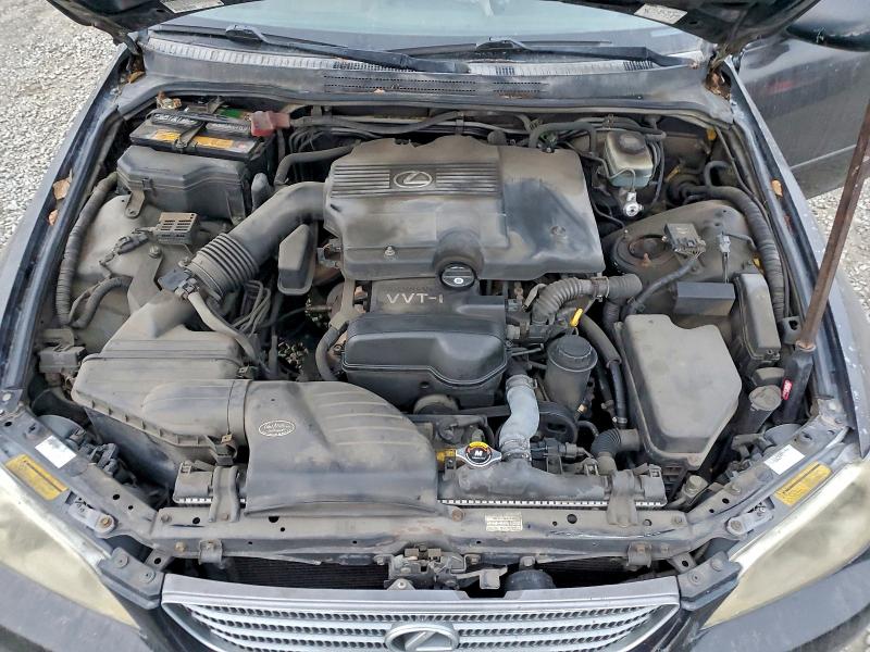 Photo 11 from auction – 2001 LEXUS IS with VIN JTHBD182510013495