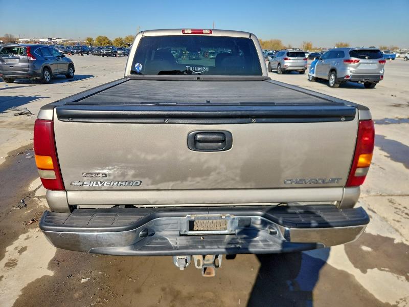 Photo 6 from auction – 2002 CHEVROLET SILVERADO with VIN 2GCEC19T621194458
