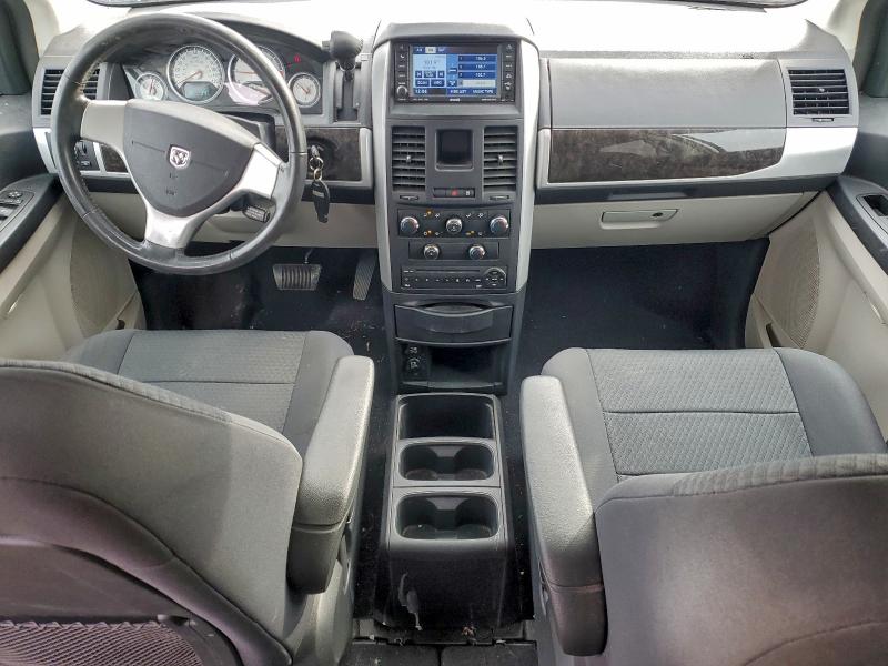 Photo 8 from auction – 2010 DODGE GRAND CARA with VIN 2D4RN6DX3AR343351