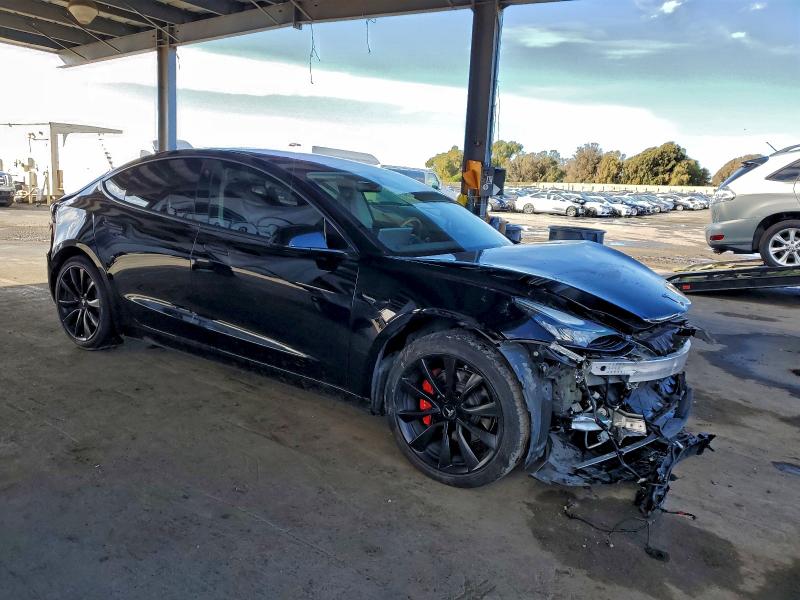 Photo 4 from auction – 2018 TESLA MODEL 3 with VIN 5YJ3E1EA2JF010733