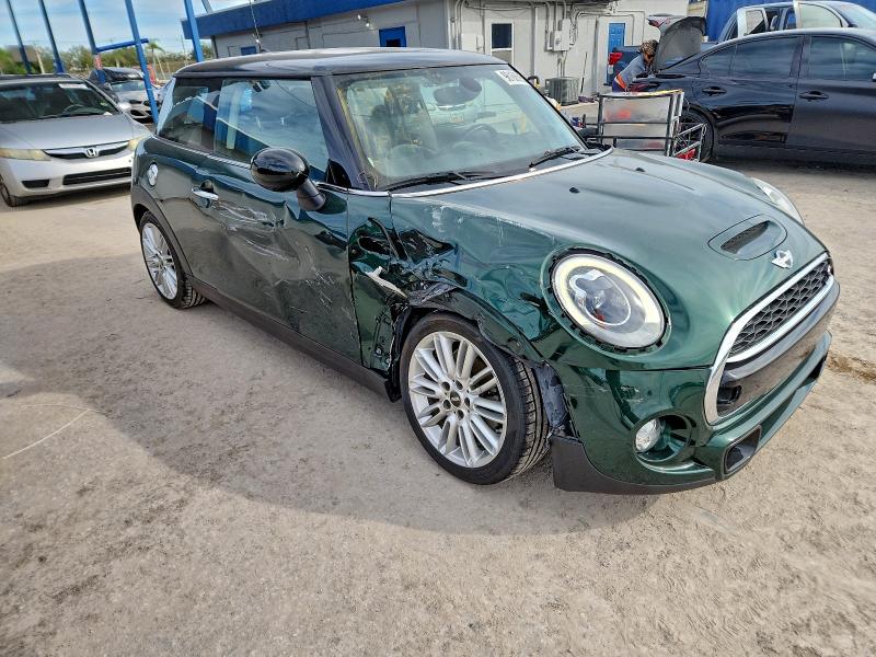 Photo 4 from auction – 2017 MINI COOPER S with VIN WMWXP7C5XH3B94346