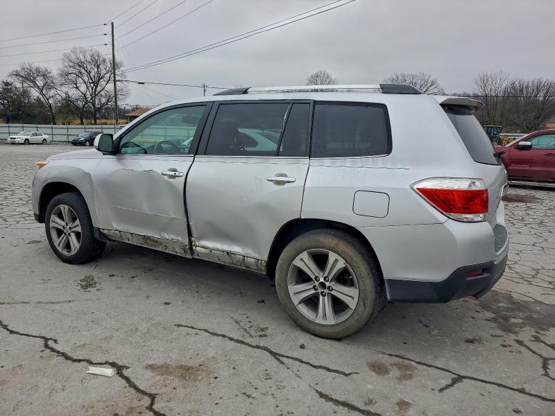 Photo 2 from auction – 2013 TOYOTA HIGHLANDER with VIN 5TDYK3EH2DS106837