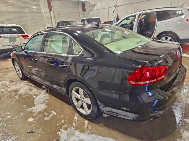 Photo 2 from auction – 2015 VOLKSWAGEN PASSAT S with VIN 1VWAT7A30FC118969