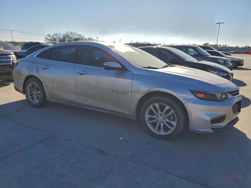 Photo 4 from auction – 2018 CHEVROLET MALIBU LT with VIN 1G1ZD5STXJF200973