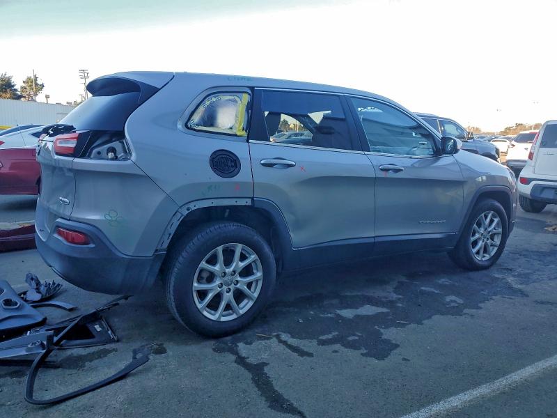 Photo 3 from auction – 2014 JEEP CHEROKEE L with VIN 1C4PJLCB6EW323371