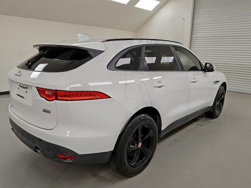 Photo 3 from auction – 2018 JAGUAR F-PACE PRE with VIN SADCJ2FX4JA270729