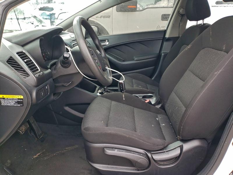 Photo 7 from auction – 2017 KIA FORTE LX with VIN 3KPFK4A78HE153722
