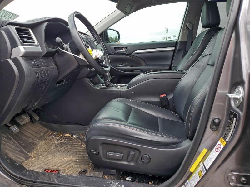 Foto 7 de la subasta – 2018 TOYOTA HIGHLANDER con VIN 5TDKZRFH1JS531934