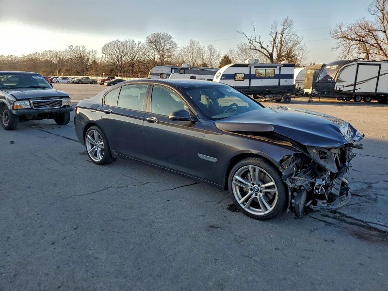 Photo 4 from auction – 2013 BMW 740 I with VIN WBAYA6C59DC995373